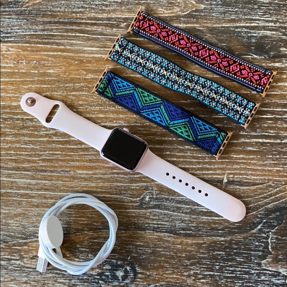 APPLE iWATCH series 2 - 38mm Rose Gold BUNDLE